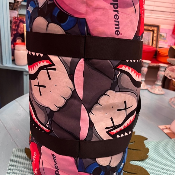 Supreme Duffel Bag - Picture 3 of 3